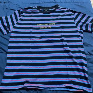 FOREVER 21 size medium graphic t-shirt